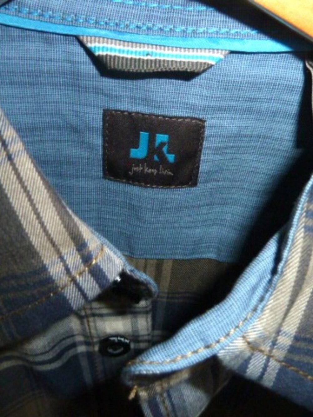 JUST KEEP LIVING (JKL) Men's Shirt size Small